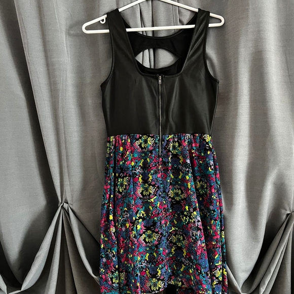 Material Girl Dress M - Picture 2 of 3